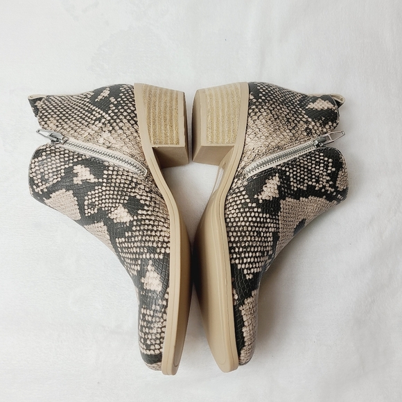 NWOT DOLCE VITA westa ankle booties , snakeskin print - Picture 4 of 8